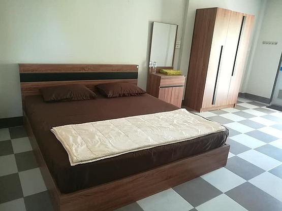 1 Bed Condo — photo 1