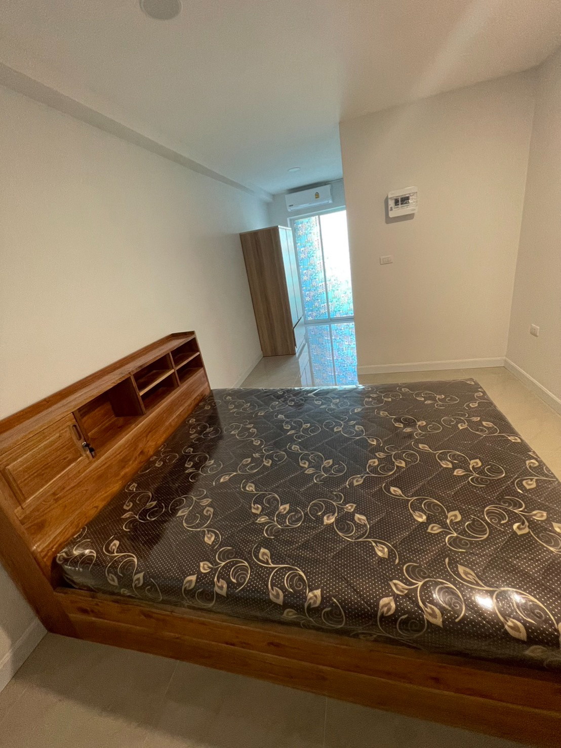 1 Bed Condo — photo 3