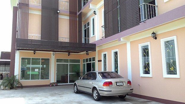 1 Bed Condo — photo 3