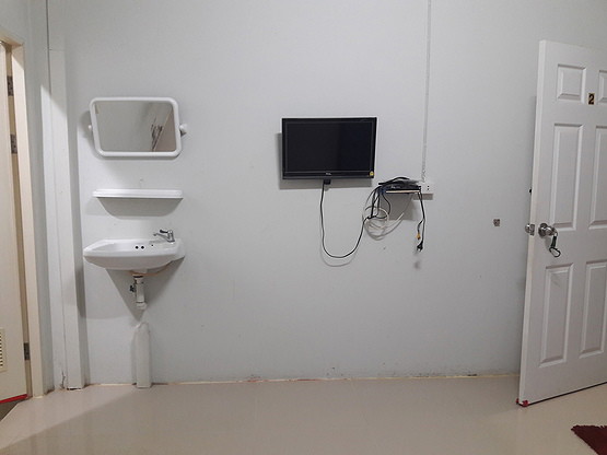1 Bed Condo — photo 1