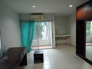 Condo · Mueang Chon Buri, chon_buri — photo 2