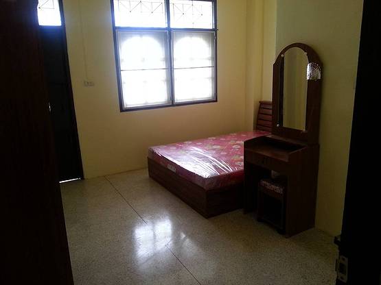 1 Bed Condo — photo 3