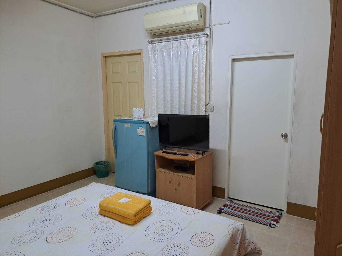 1 Bed Condo — photo 2