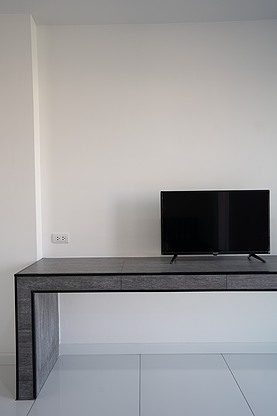 1 Bed Condo — photo 3