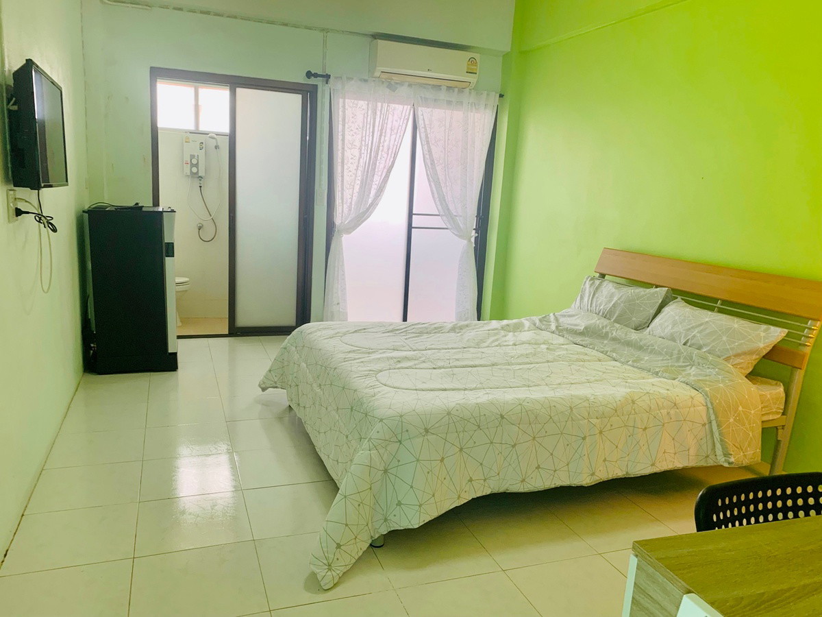 1 Bed Condo — photo 5