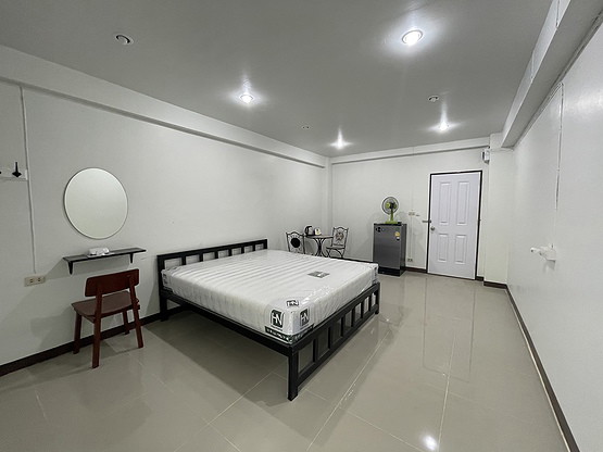 1 Bed Condo