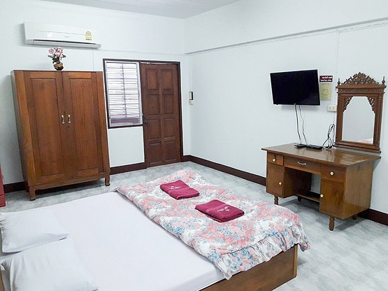 1 Bed Condo — photo 4