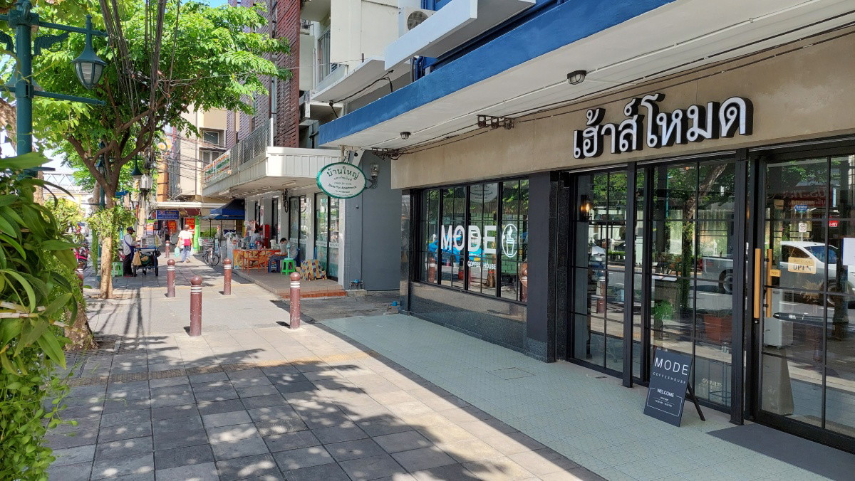 1 Bed Condo · Thon Buri, bangkok — photo 2