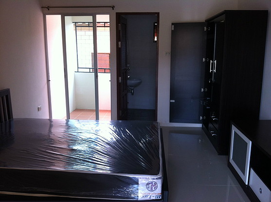 Condo — photo 1
