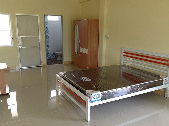 1 Bed Condo — photo 2