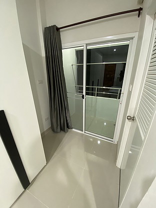 1 Bed Condo — photo 2