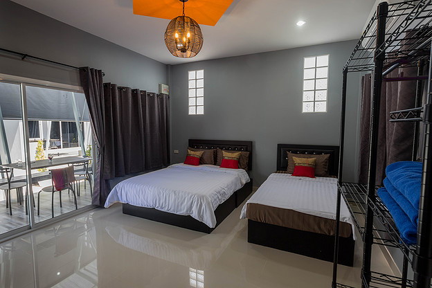 1 Bed Condo — photo 3