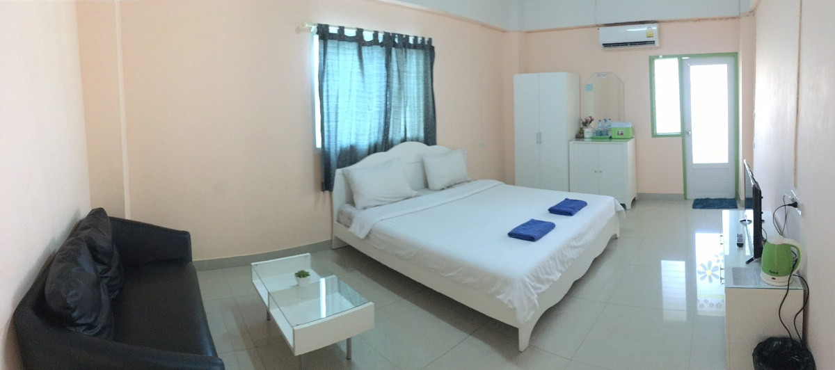 1 Bed Condo — photo 2