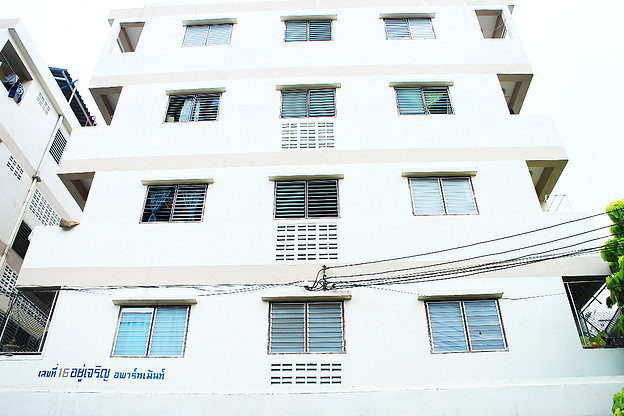 1 Bed Condo · Wang Thonglang, bangkok — photo 2