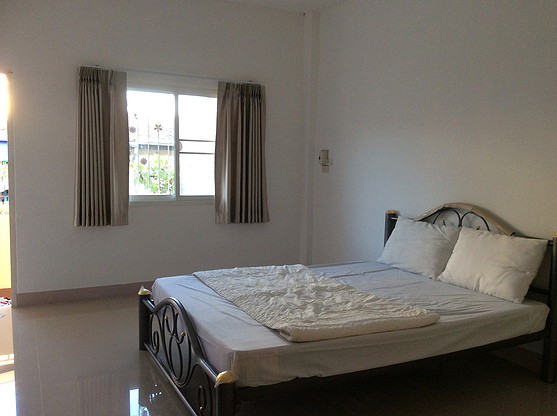 1 Bed Condo — photo 4
