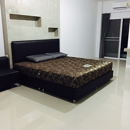 1 Bed Condo — photo 1