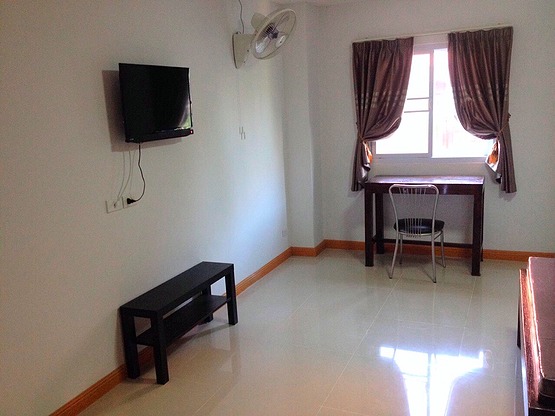 1 Bed Condo — photo 2