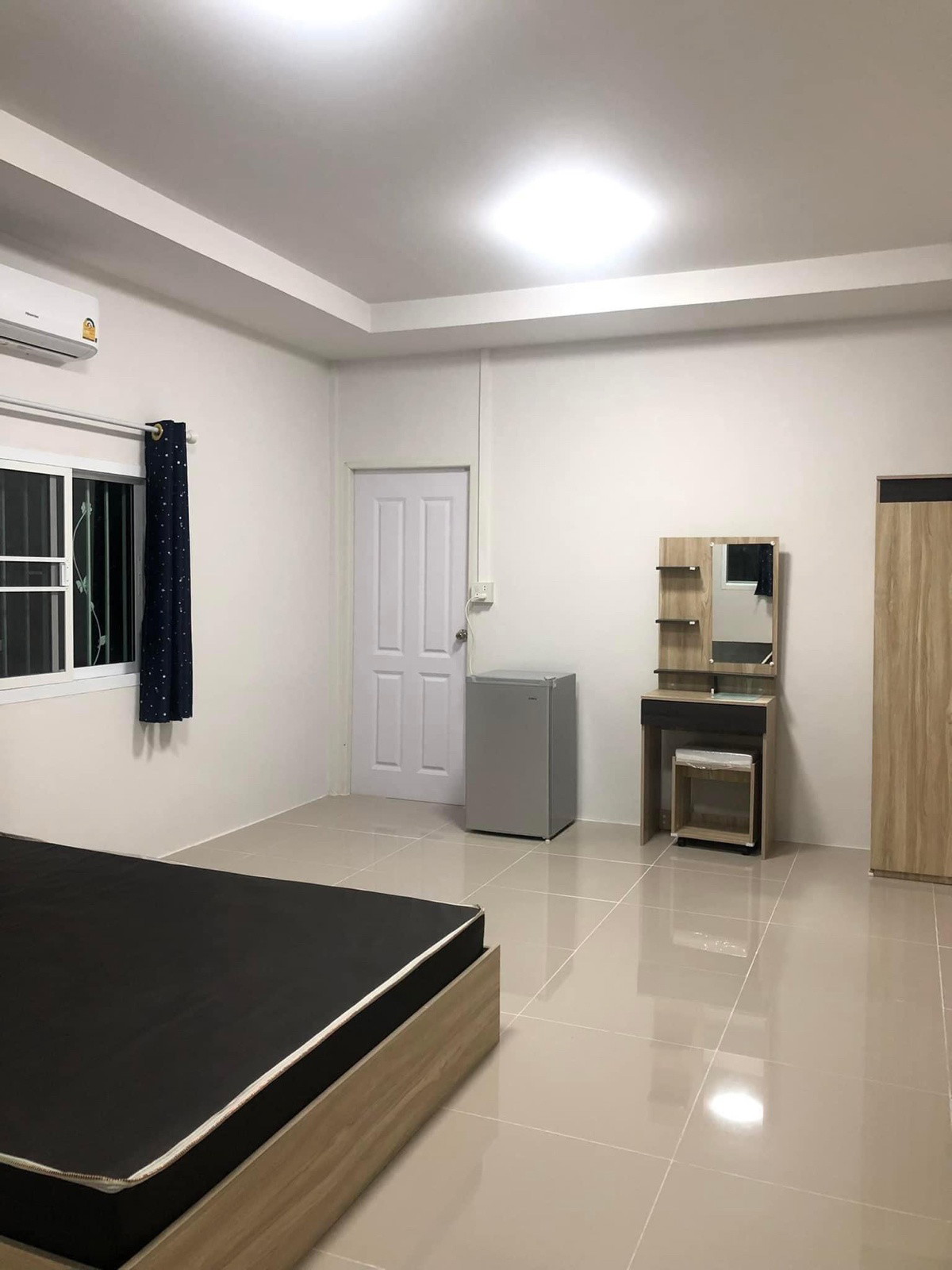 1 Bed Condo — photo 1