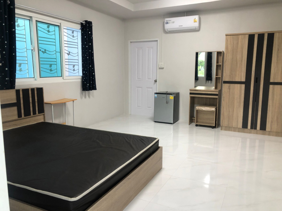 1 Bed Condo — photo 4