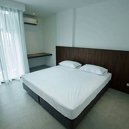 1 Bed Condo — photo 2