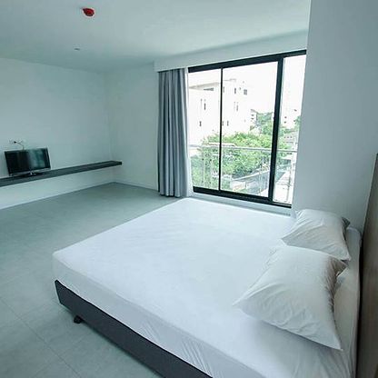 1 Bed Condo — photo 3