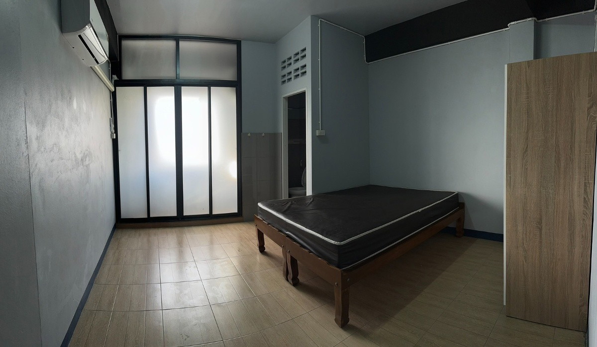 1 Bed Condo · Khlong Toei, bangkok — photo 3