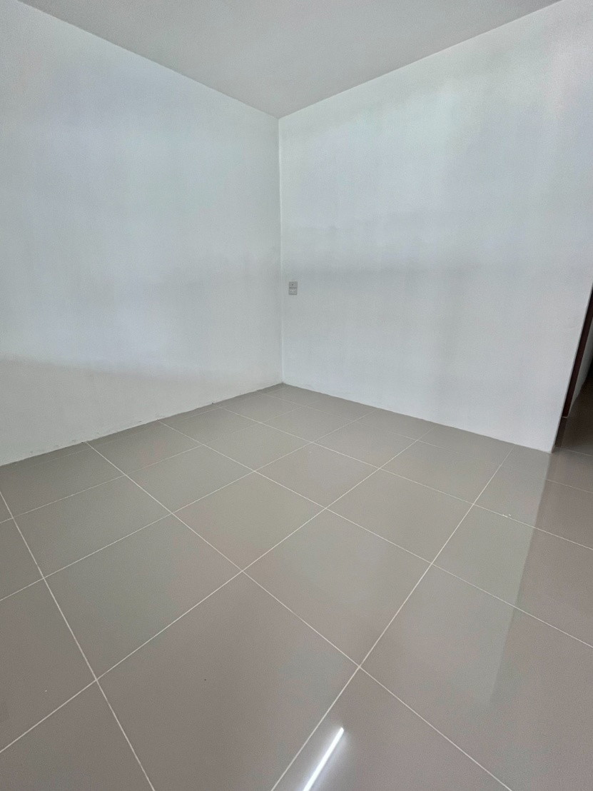 1 Bed Condo — photo 4