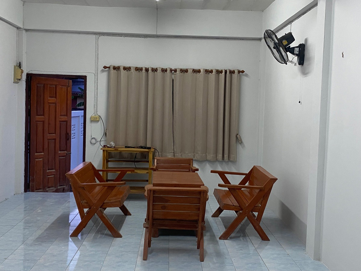 Condo — photo 1