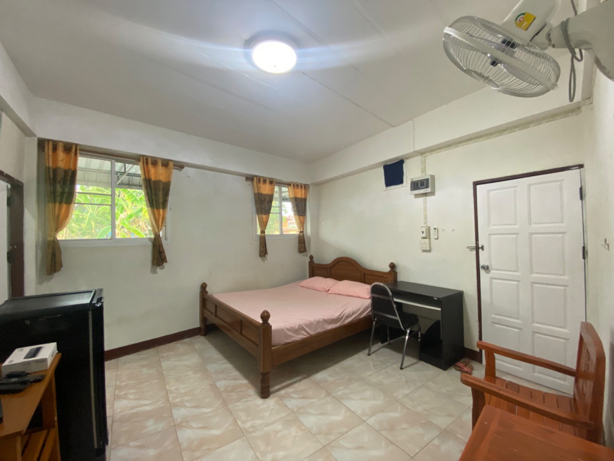 Condo — photo 1