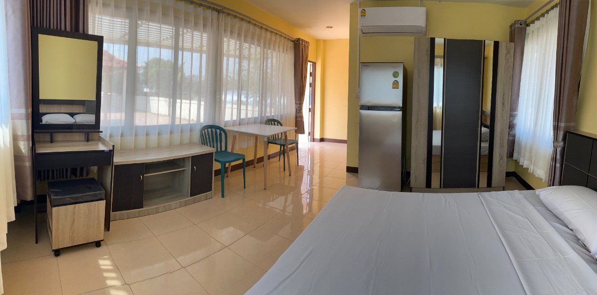 1 Bed Condo — photo 1