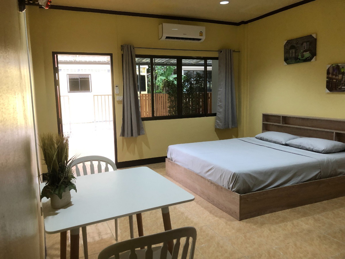 1 Bed Condo — photo 3
