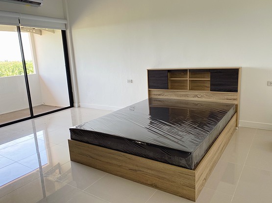 1 Bed Condo — photo 4