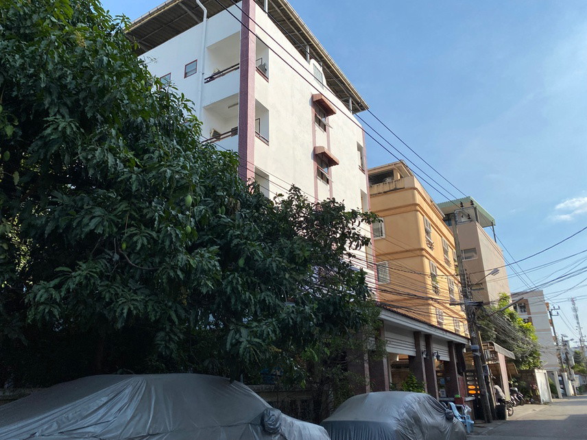 Condo · Bang Kapi, bangkok — photo 1