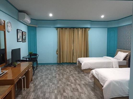 Condo — photo 1