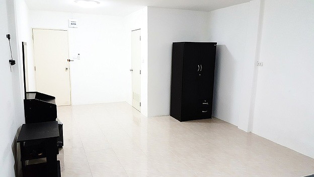 1 Bed Condo · Khlong San, bangkok — photo 1
