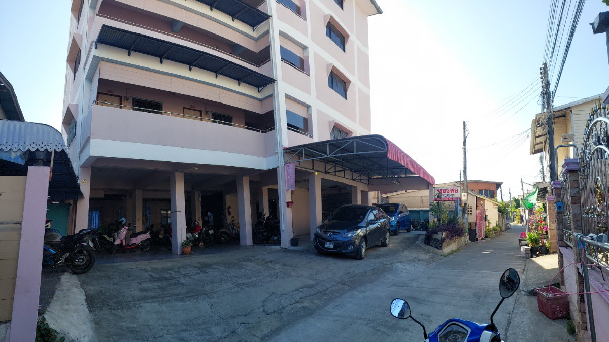 1 Bed Condo — photo 1
