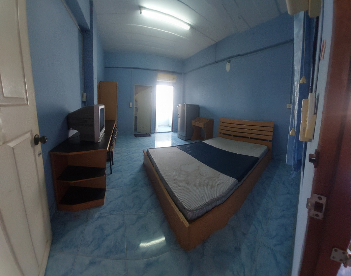 1 Bed Condo — photo 5