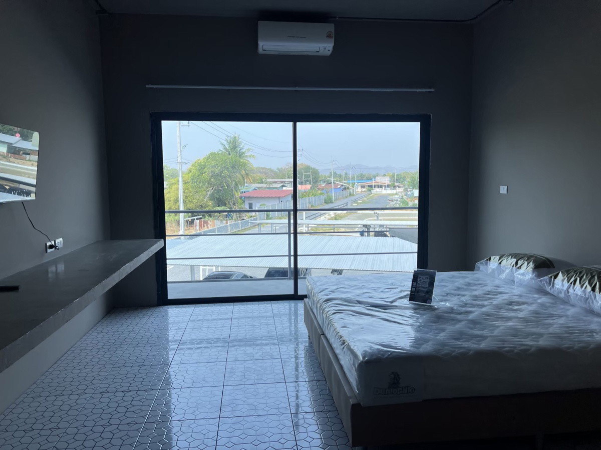Condo — photo 5