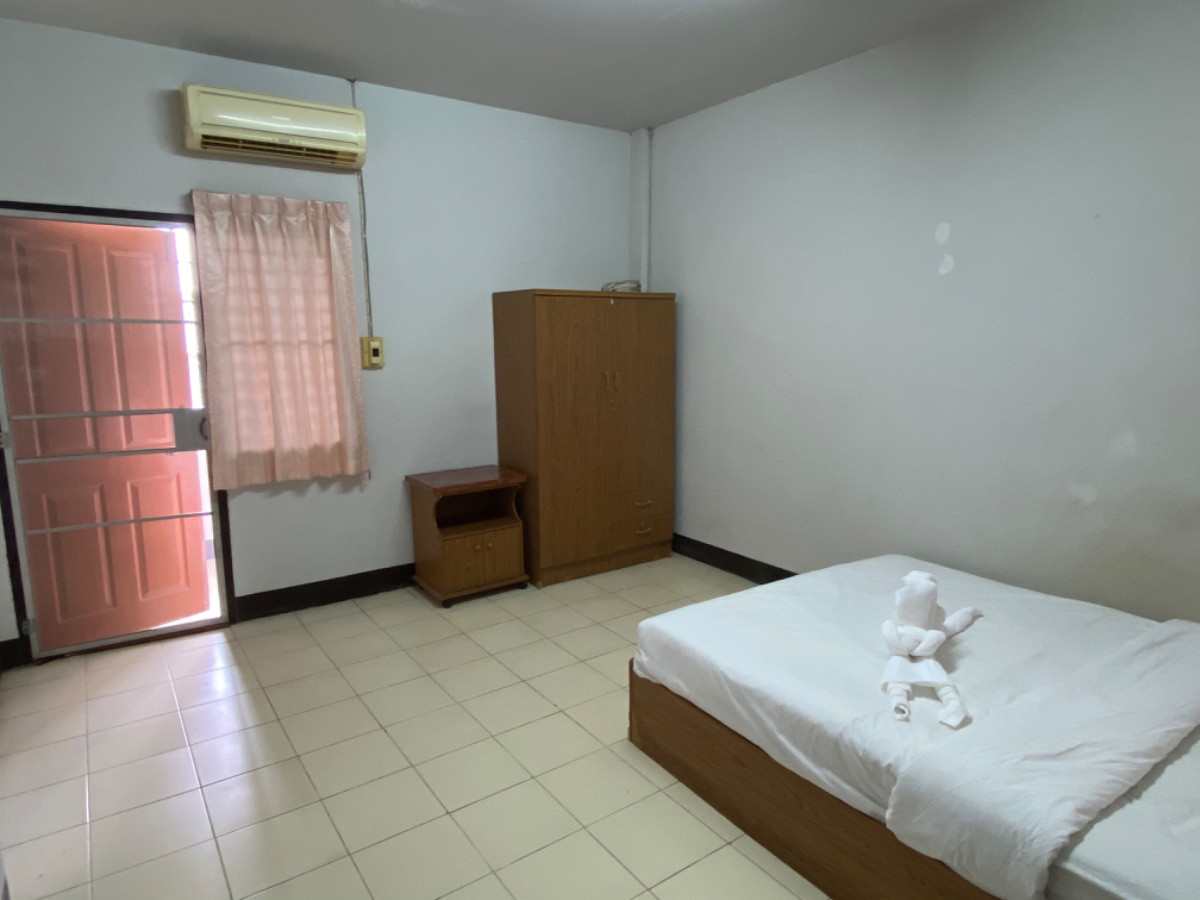 1 Bed Condo — photo 4