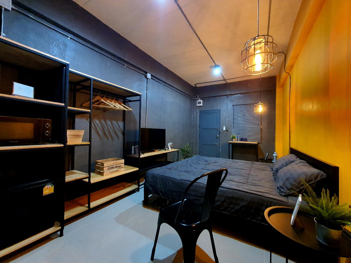 Condo · Bangkok Yai, bangkok — photo 1