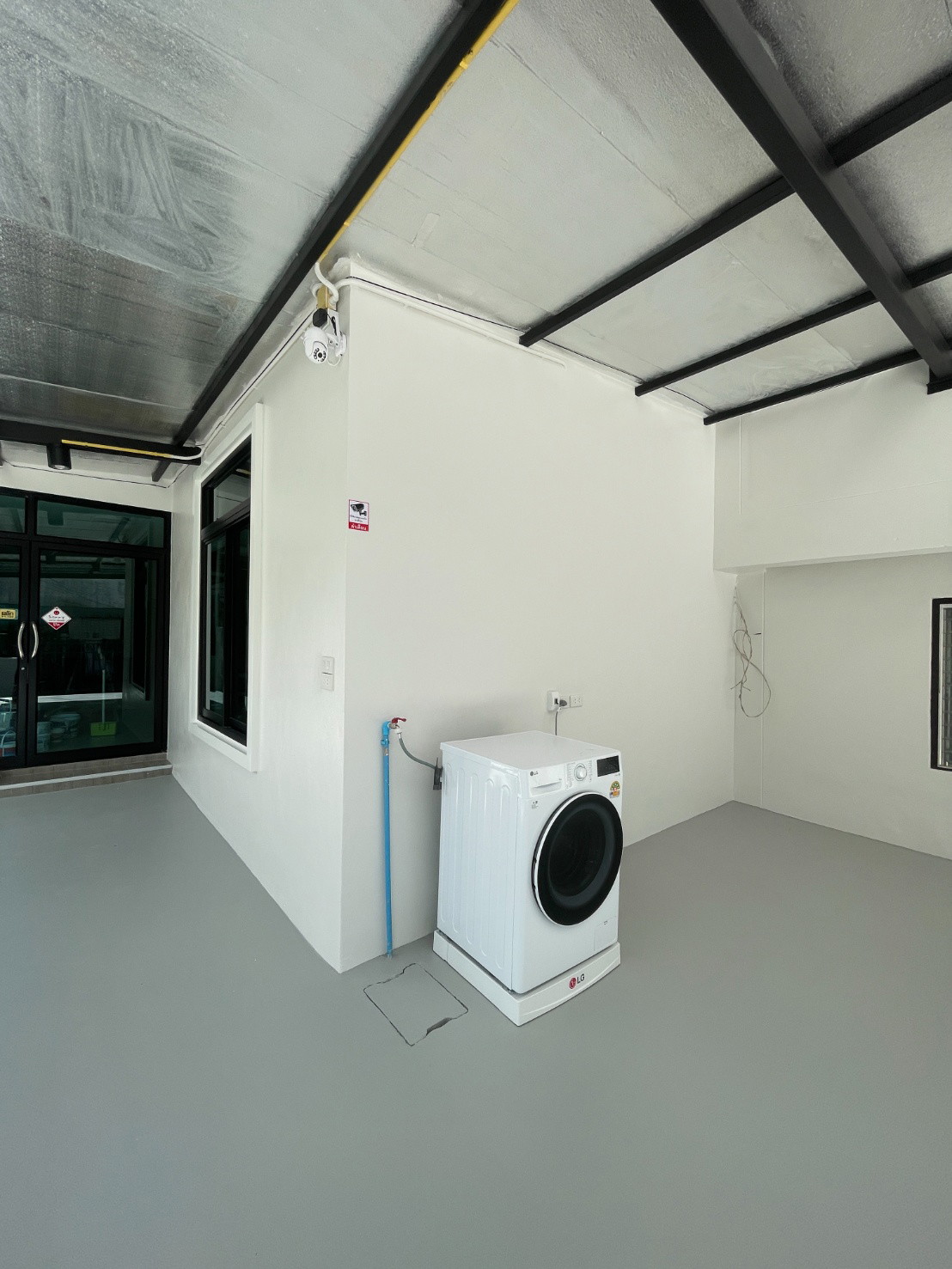 1 Bed Condo — photo 2