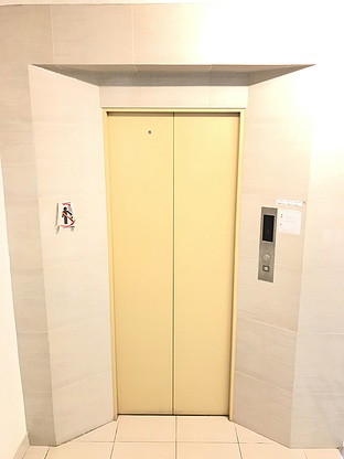 Condo · Bang Kapi, bangkok — photo 1