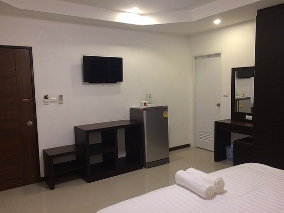 1 Bed Condo — photo 2