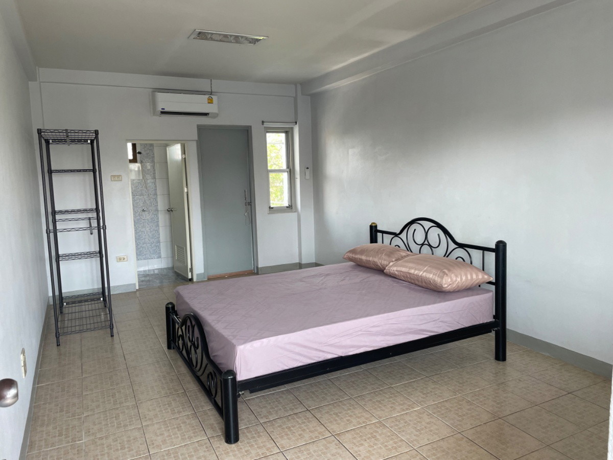 1 Bed Condo · Thon Buri, bangkok — photo 1
