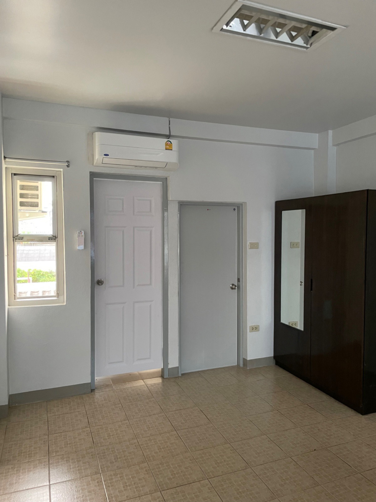 1 Bed Condo · Thon Buri, bangkok — photo 3