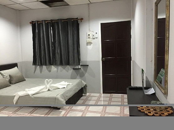 1 Bed Condo — photo 1