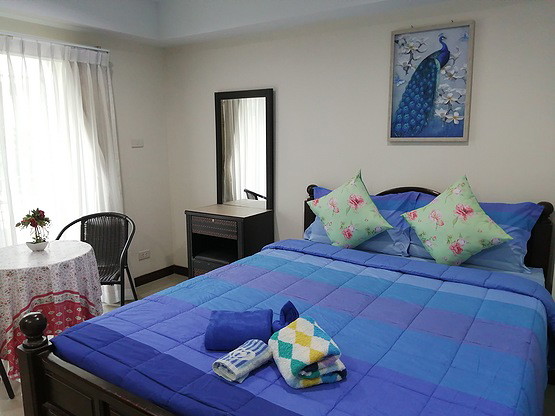 1 Bed Condo — photo 2