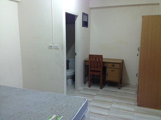 Condo — photo 1