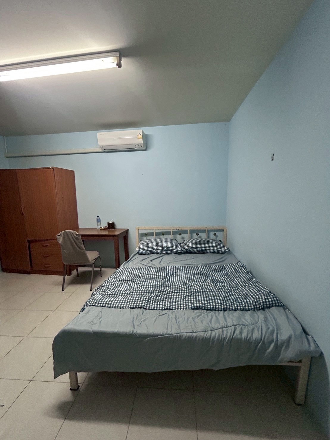 1 Bed Condo — photo 1