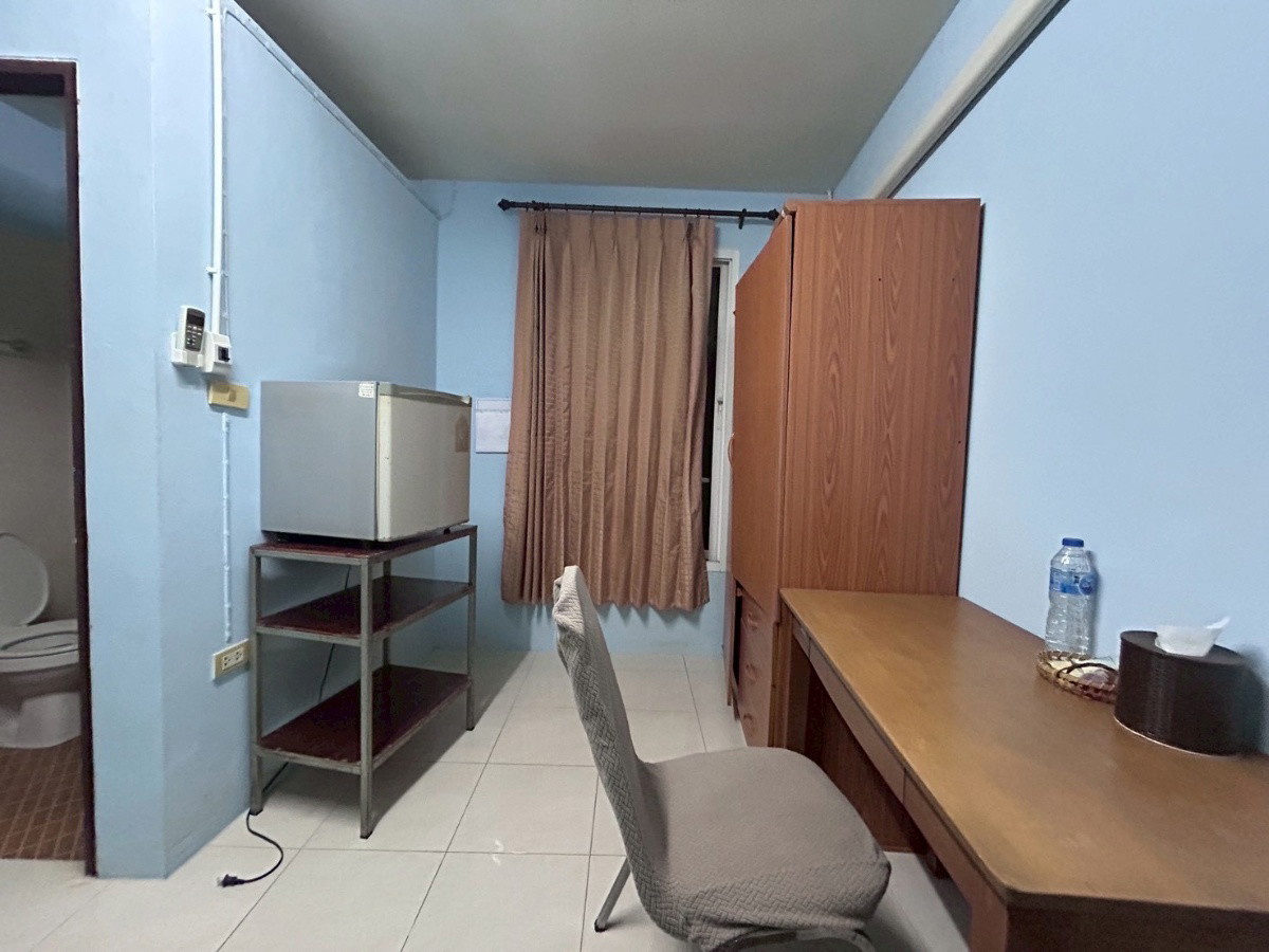 1 Bed Condo — photo 3